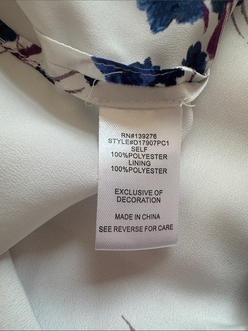 Daniel Rainn White Sleeveless Blouse with Blue Floral Print - Picture 4 of 4